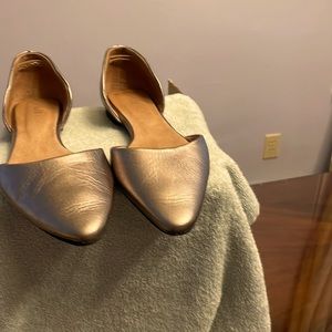 Silver JJ D’Orsay leather flats. Good Pre owned condition see pics